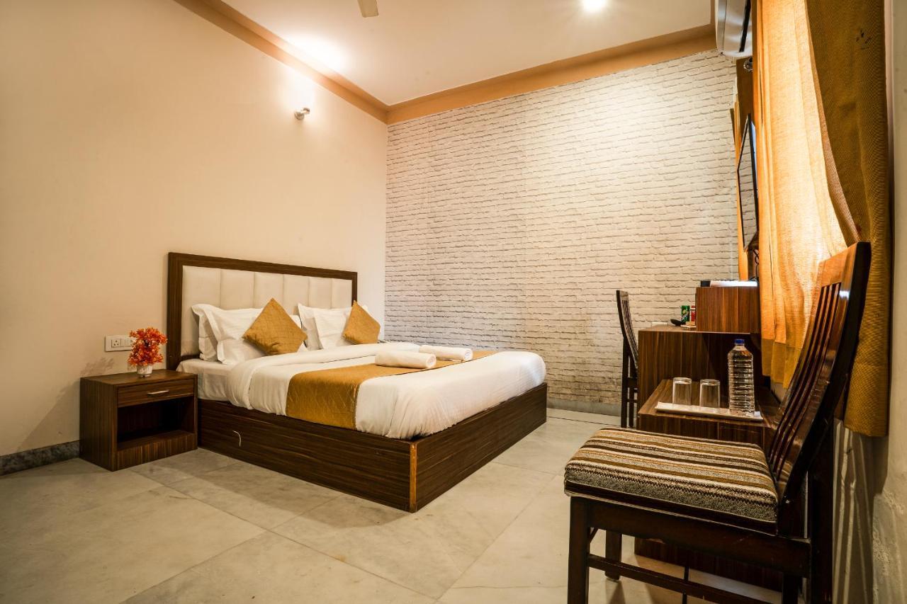 Tripli Udaipur Hotel Екстериор снимка