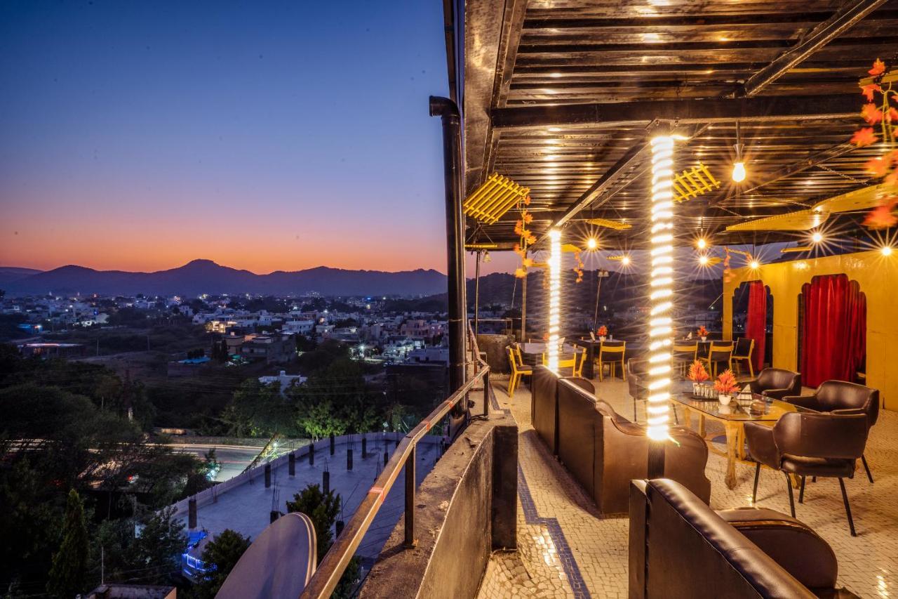 Tripli Udaipur Hotel Екстериор снимка
