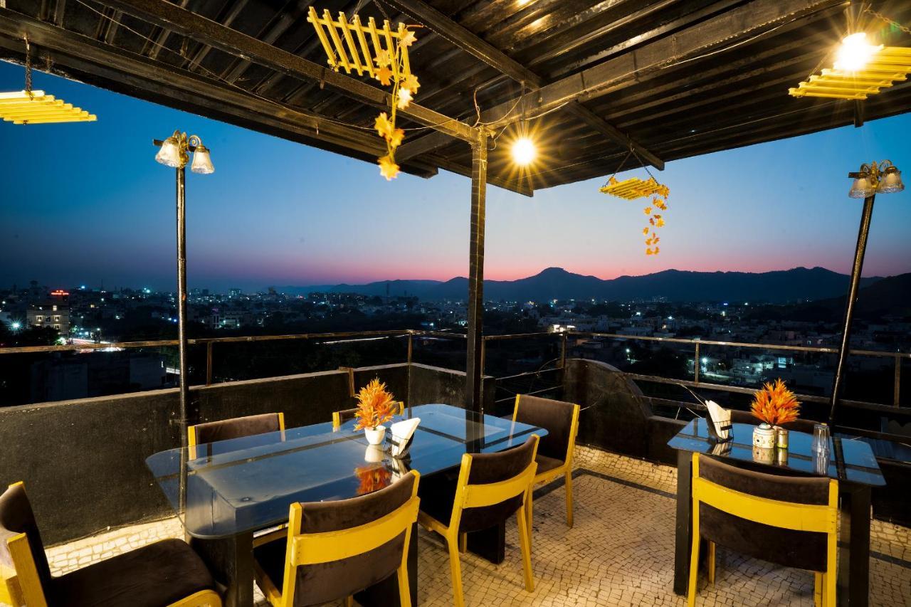 Tripli Udaipur Hotel Екстериор снимка
