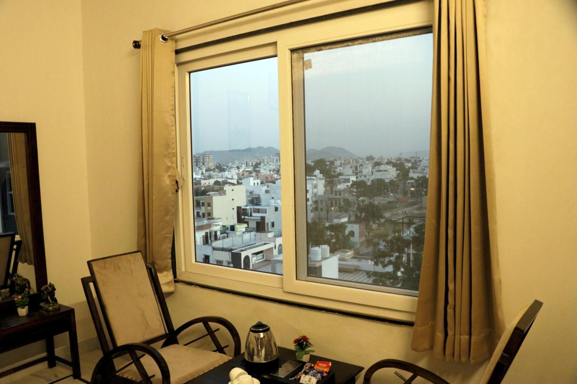 Tripli Udaipur Hotel Екстериор снимка